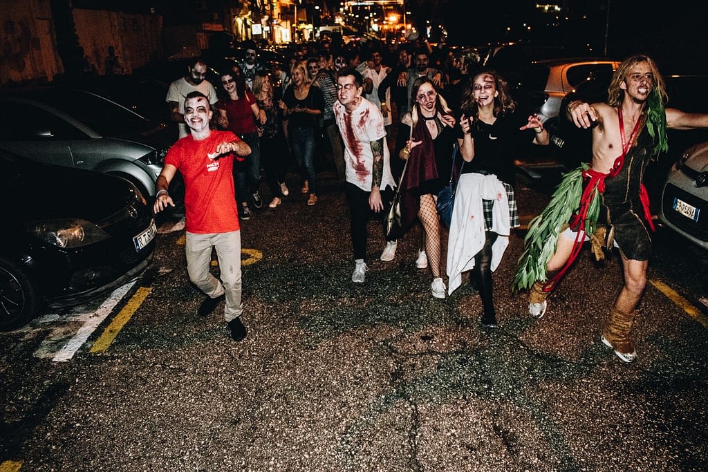 Halloween pub crawl in Malta
photos of the street